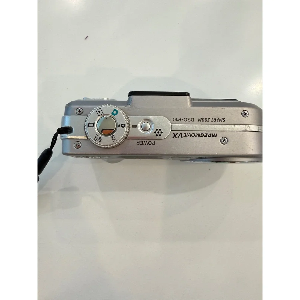 Sony Cyber-shot DSC-P10 5.0MP Digital Camera Silver 3x Optical Zoom Y2K Vintage